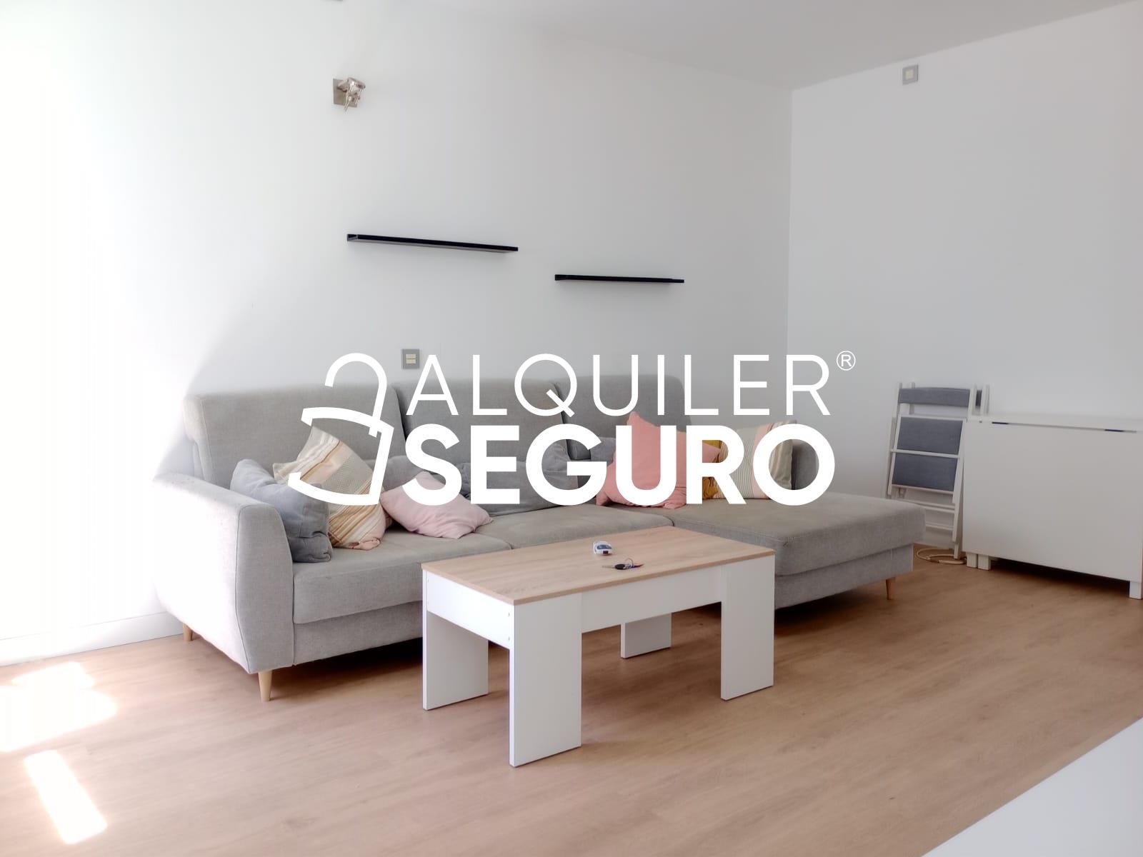 Sala d'estar de Pis de lloguer en  Madrid Capital amb Aire condicionat, Calefacció i Moblat