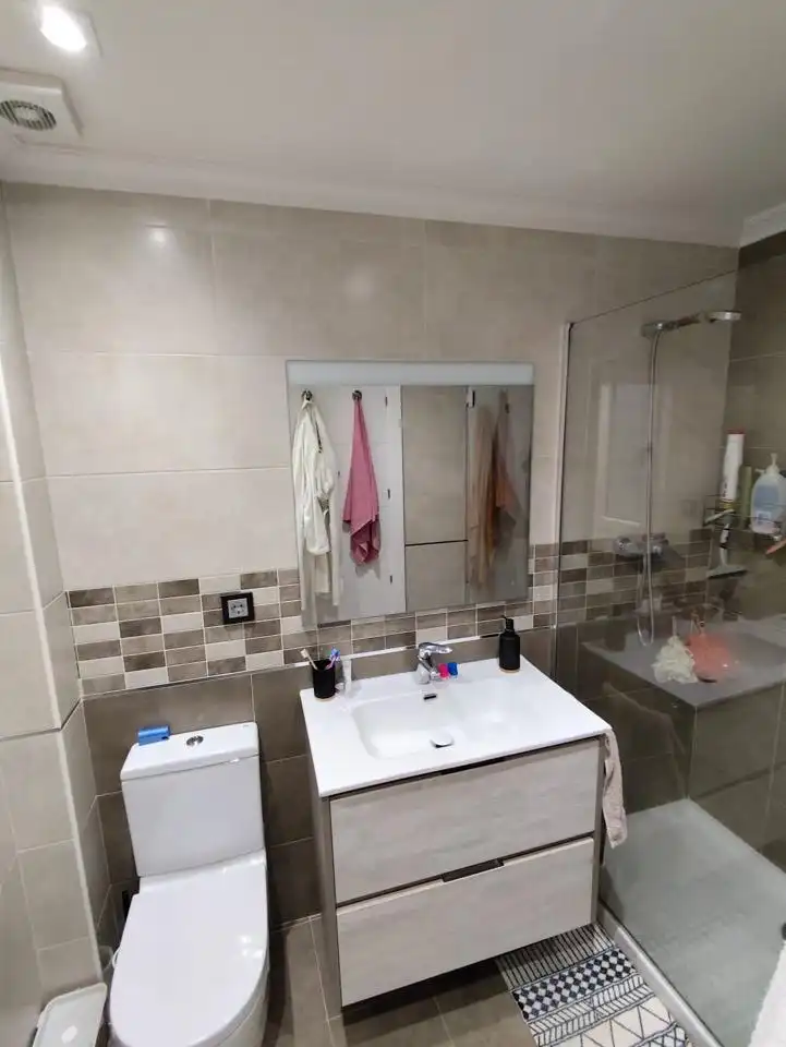 Bathroom of Flat for sale in Aranda de Duero  with Heating, Terrace and Furnished
