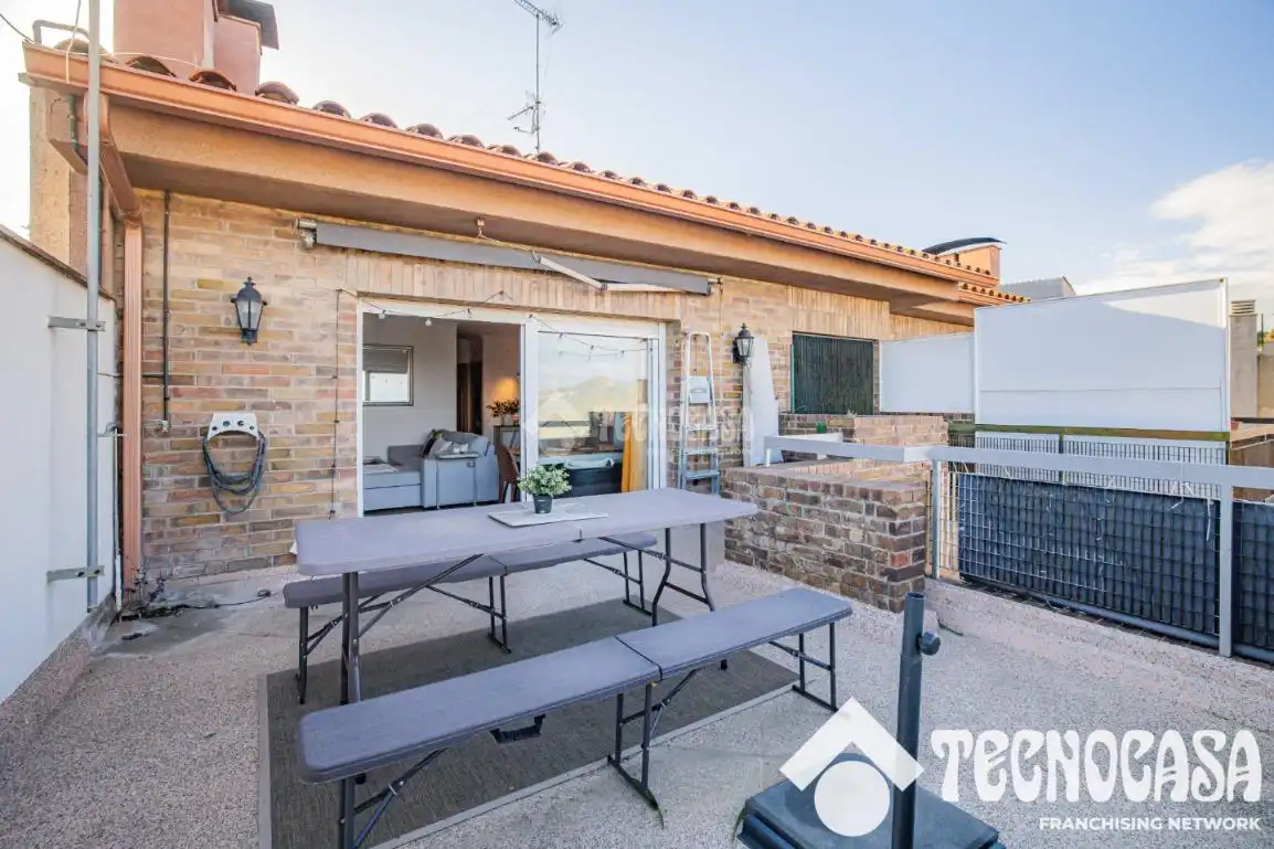 Terrassa de Àtic en venda en Sant Feliu de Codines amb Terrassa i Moblat