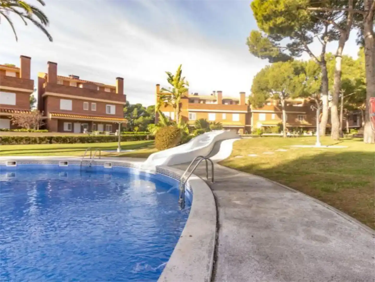 Piscina de Apartament de lloguer en Tarragona amb Aire condicionat, Jardí privat i Piscina
