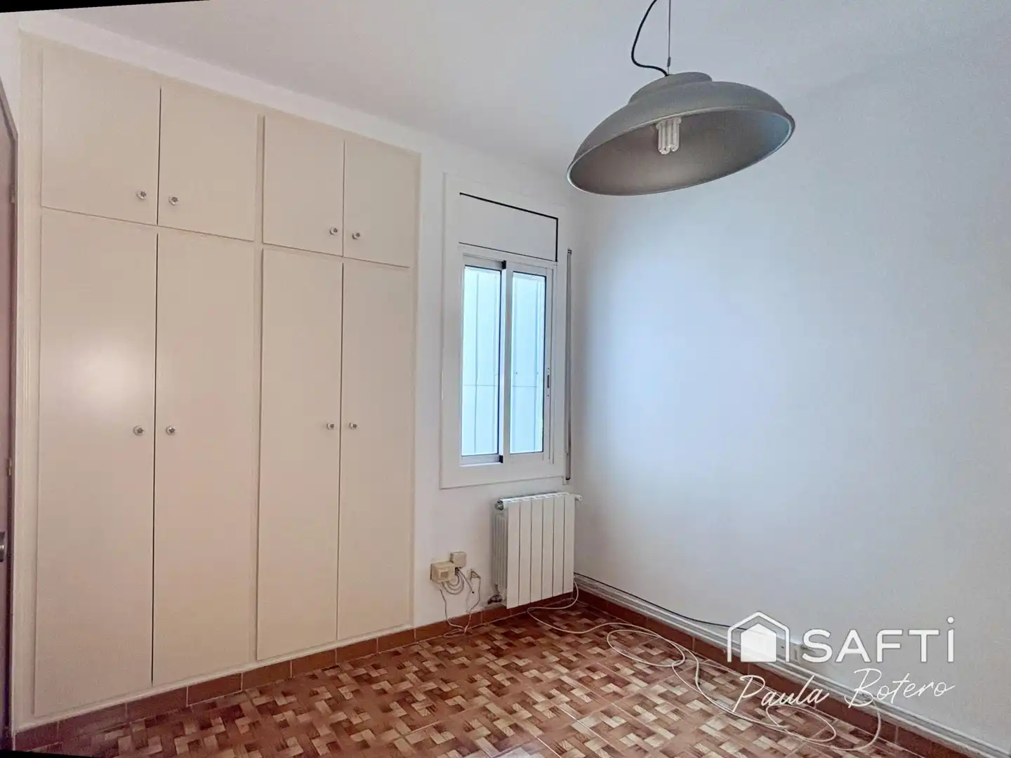 Dormitori de Casa adosada en venda en Vilanova i la Geltrú amb Aire condicionat, Calefacció i Terrassa