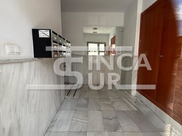 Appartement compact avec ascenseur à vendre à Calle Comunidad de Navarra 10
