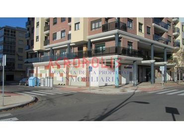 Local comercial en venda a Calle Jose Aguado
