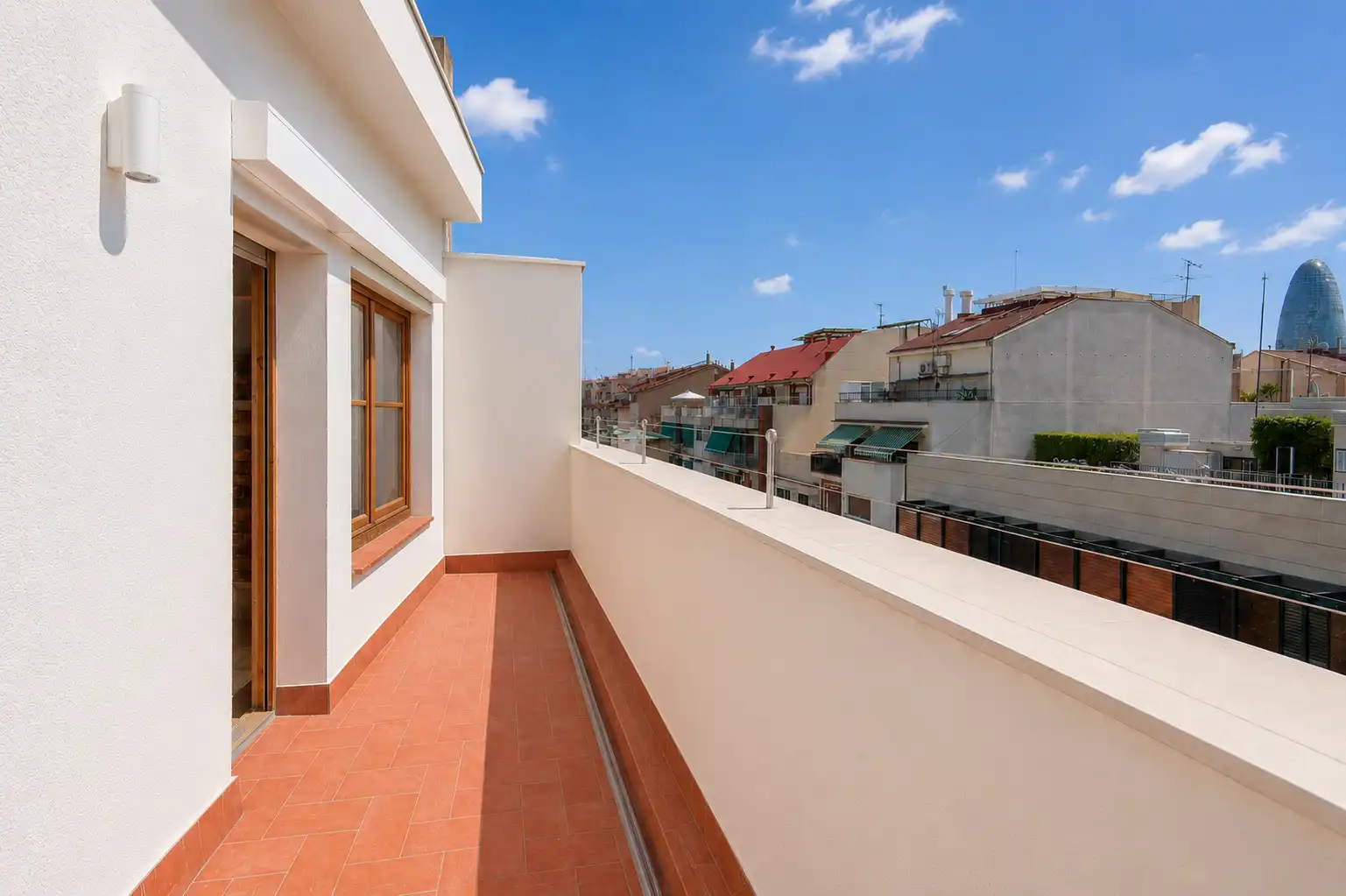 Piso con terraza en venta en Carrer d'Aragó, imagen 2