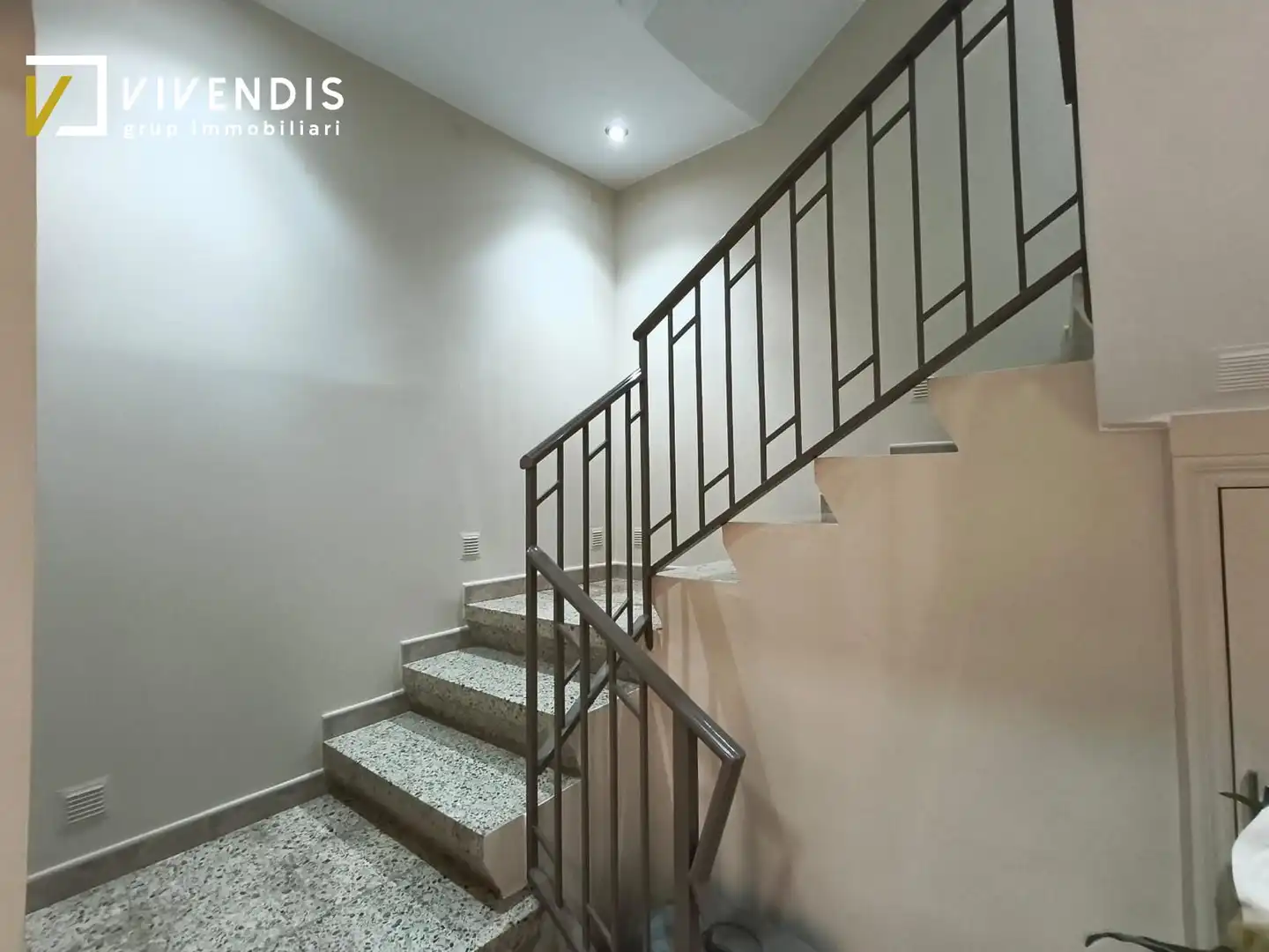Houses for sale in Almenar  with Air Conditioner, Heating and Storage room
