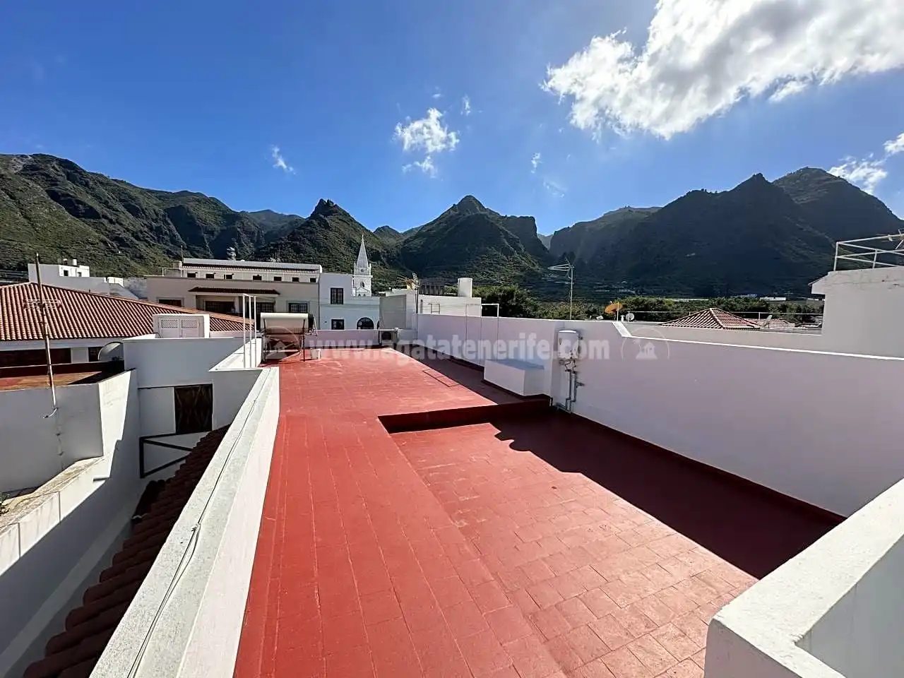 Vista exterior de Casa o chalet en venta en Los Silos con Aire acondicionado, Jardín privado y Terraza