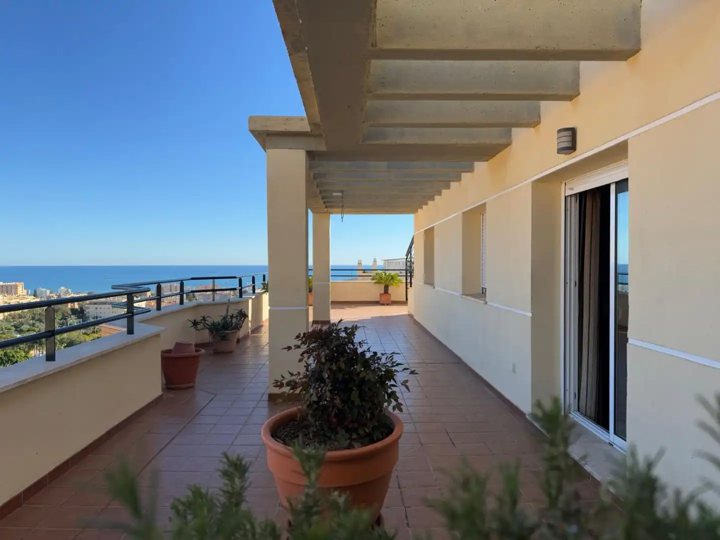 Penthouse with pool for sale in C/ Pasaje Mendelssohn 4, imagen 3