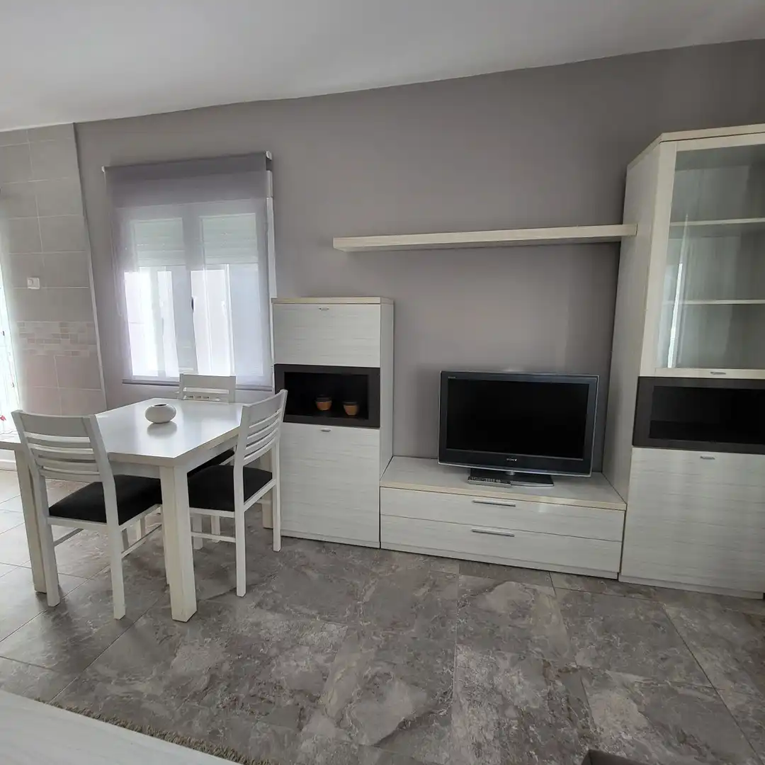 Sala d'estar de Pis de lloguer en Ávila amb Calefacció, Terrassa i Moblat