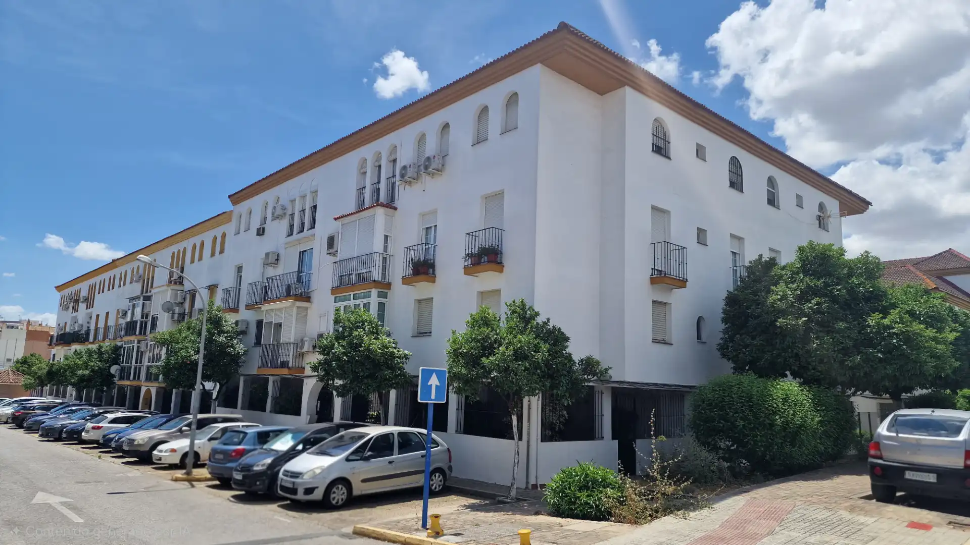 Vista exterior de Pis en venda en Mairena del Aljarafe amb Aire condicionat i Traster