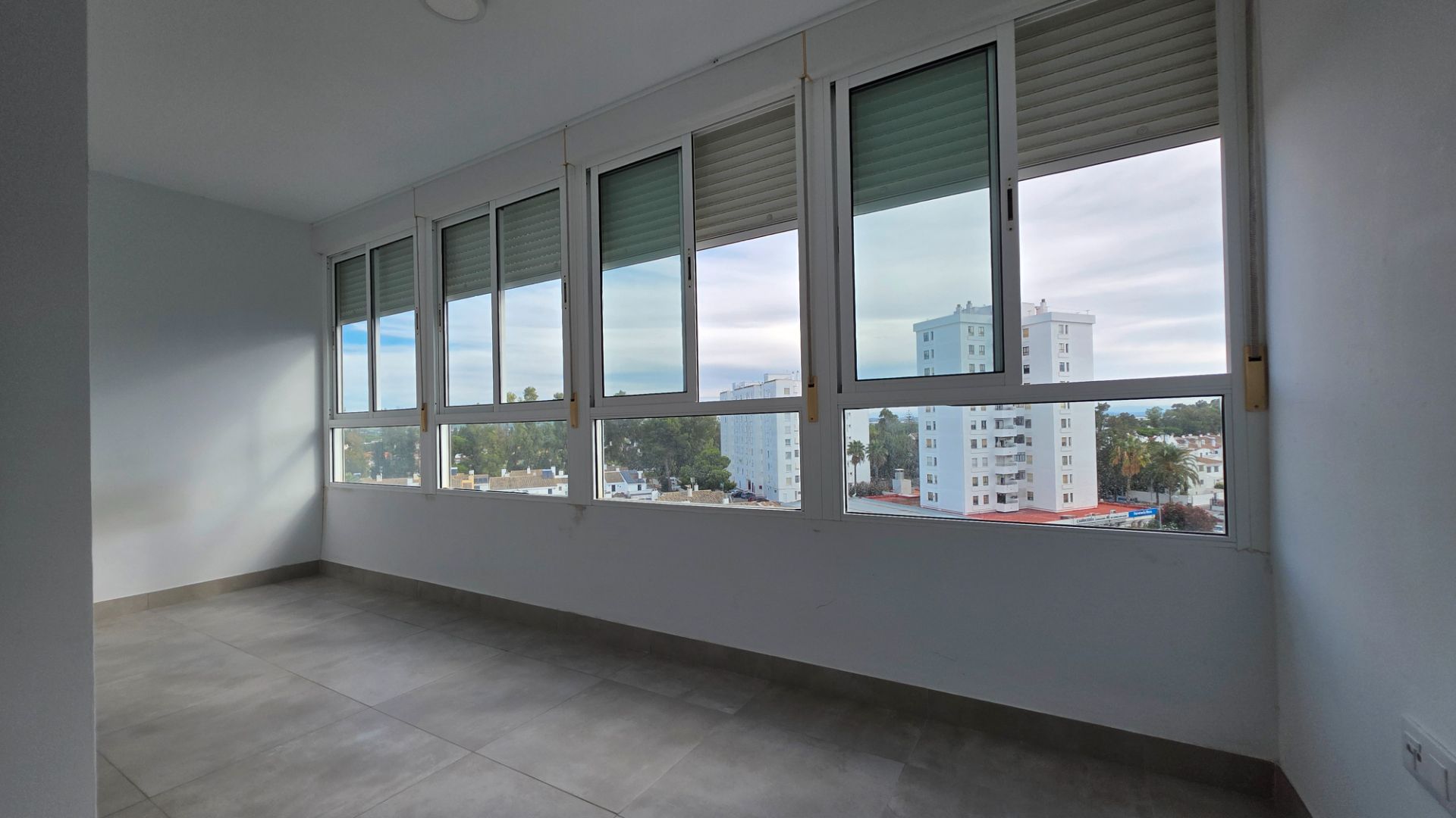 Außenansicht von Wohnungen zum verkauf in El Puerto de Santa María mit Privatgarten, Terrasse und Gemeinschaftspool