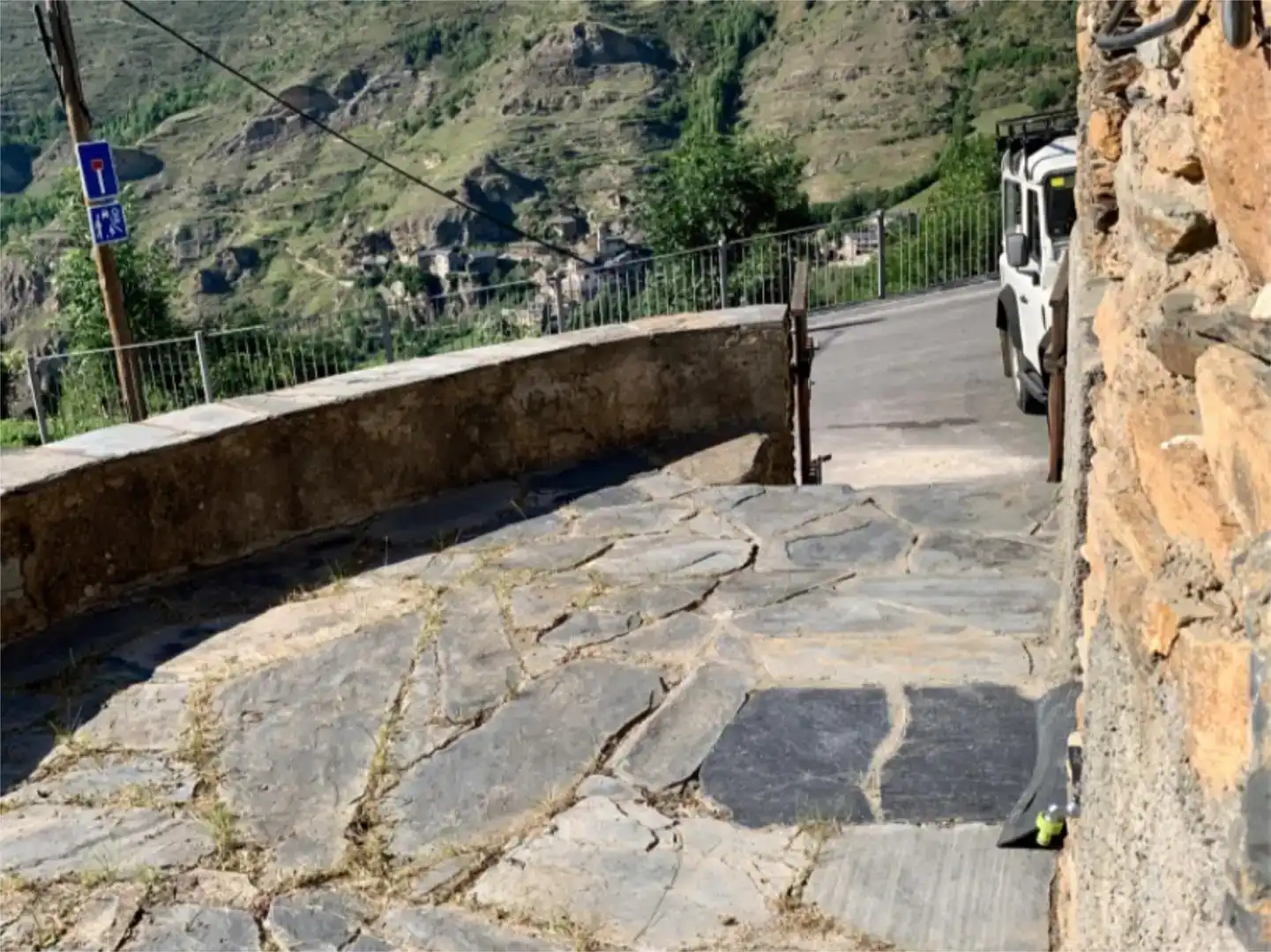 Aparcament de Finca rústica en venda en Farrera amb Moblat