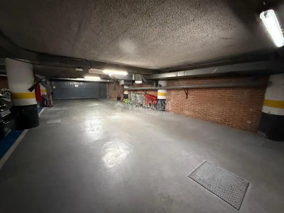Parking de Piso en venta en Madrid con Calefacción