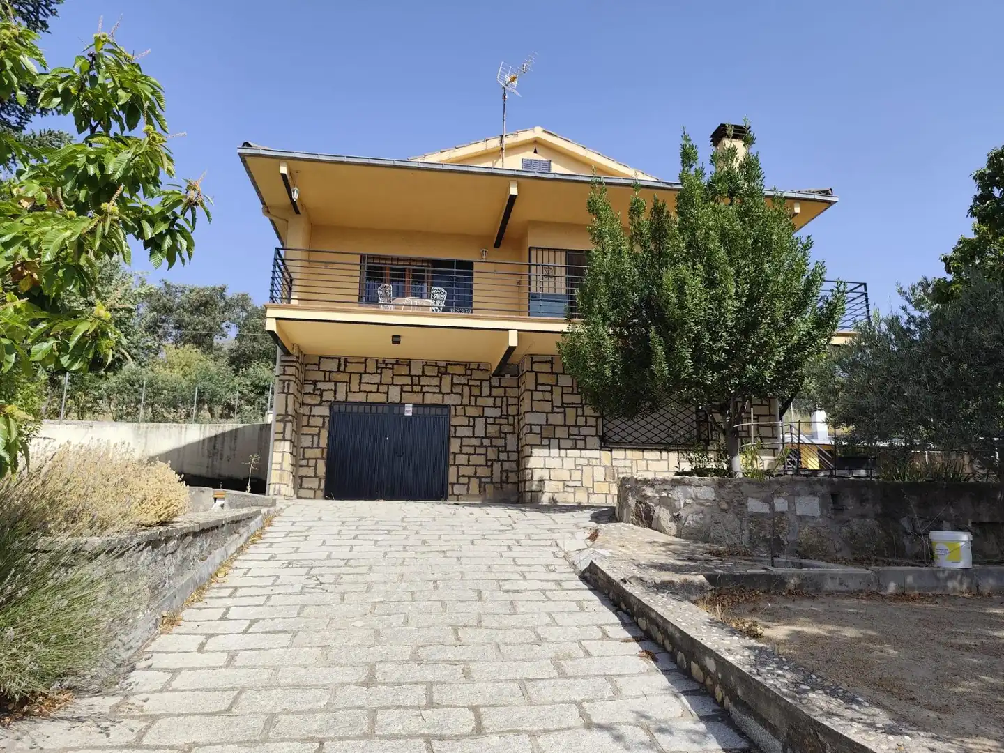 Vista exterior de Casa o chalet en venta en Cercedilla con Calefacción, Jardín privado y Terraza