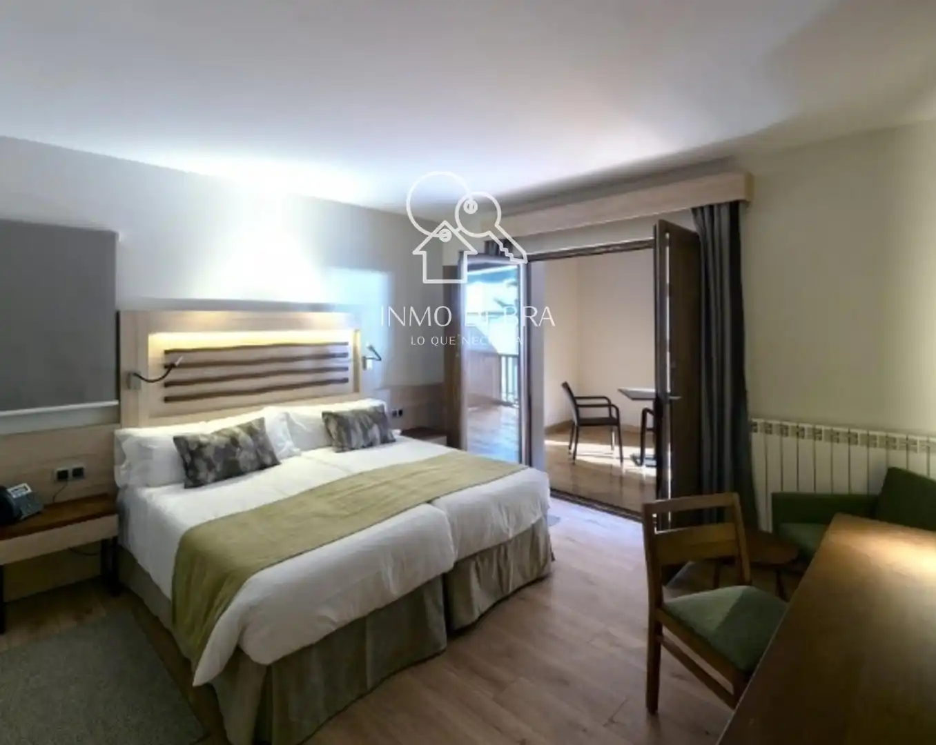 Habitación de Edificio en venta en Oviedo 