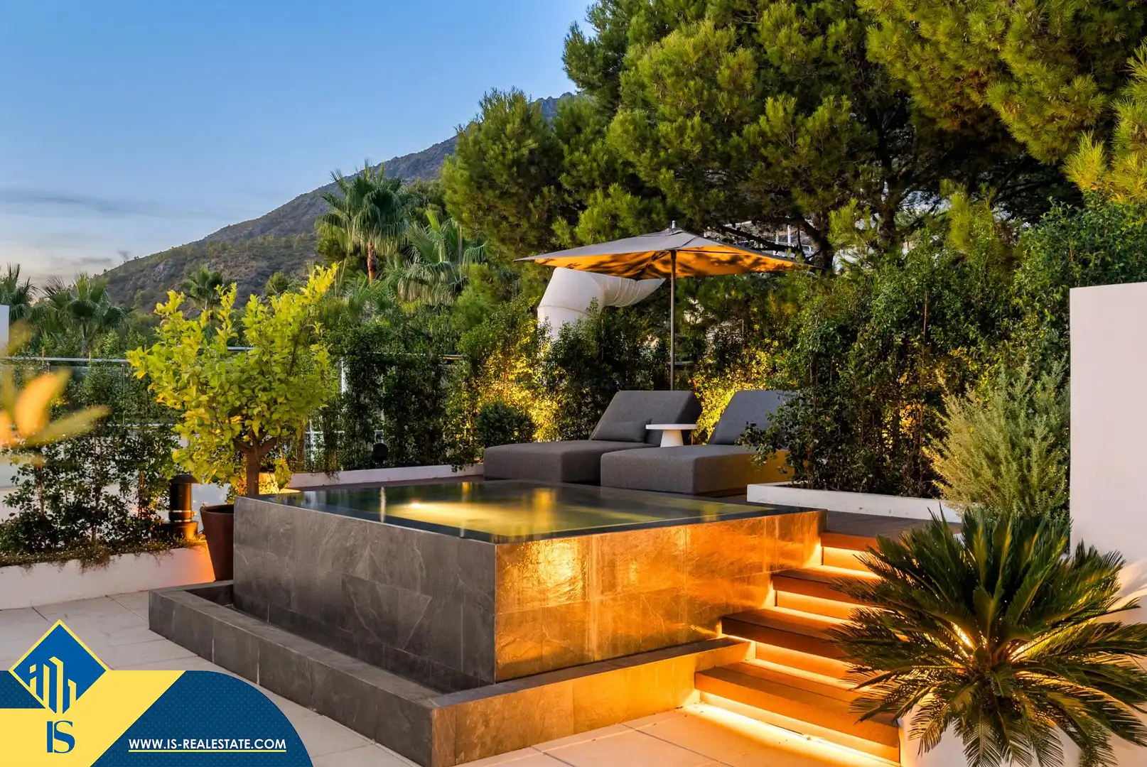 Chalet con piscina en venta en Milla de Oro, imagen 21