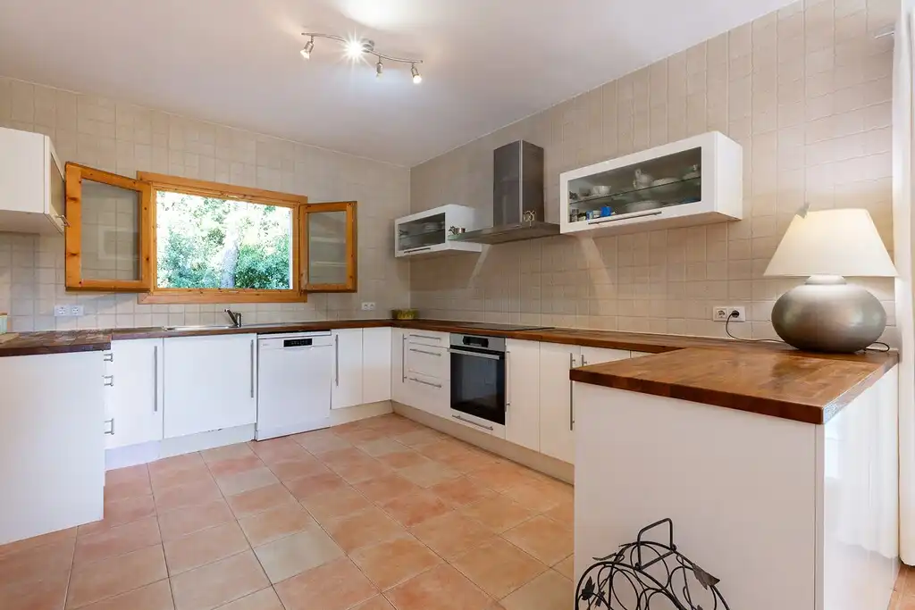 Cuina de Casa o xalet en venda en Sa Pobla amb Aire condicionat, Jardí privat i Terrassa