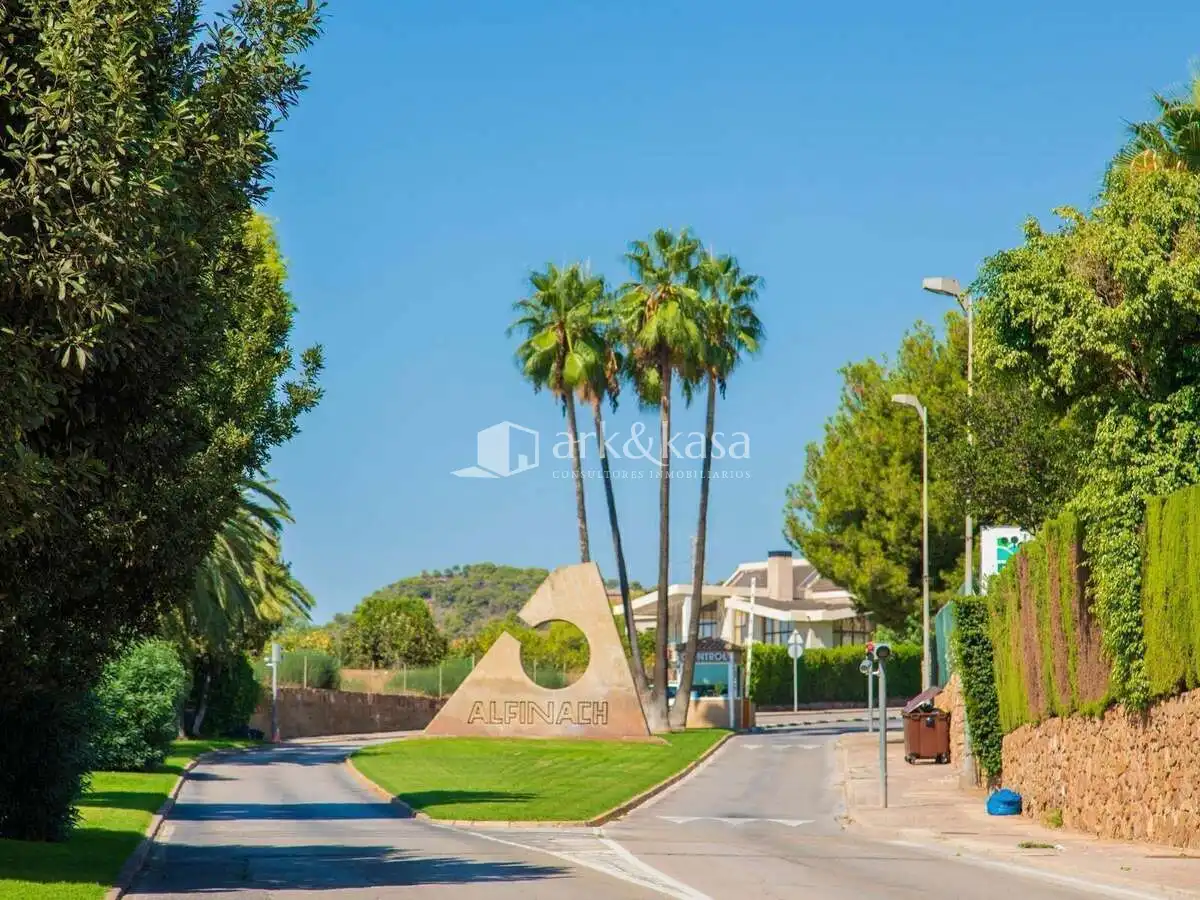 Vista exterior de Casa o xalet de lloguer en Sagunto / Sagunt amb Aire condicionat, Jardí privat i Terrassa