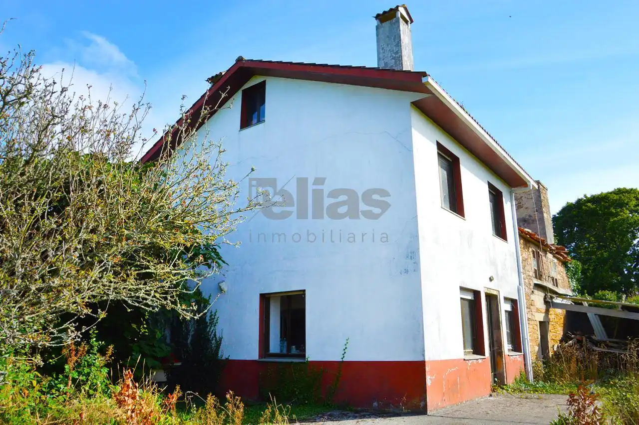 Vista exterior de Casa o chalet en venta en Cabana de Bergantiños con Jardín privado y Amueblado