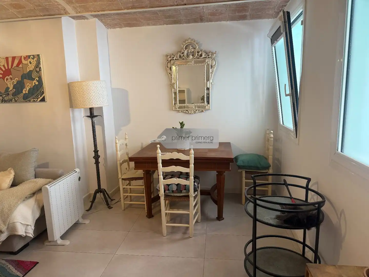 Menjador de Pis en venda en Barcelona amb Aire condicionat, Calefacció i Moblat