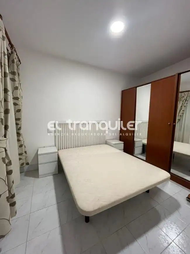Bedroom of Flat for rent in Madrid  with Air Conditioner, Terrace and Furnished