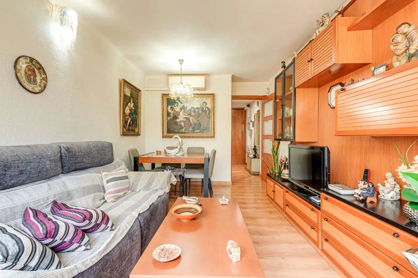 Living room of Flat for sale in Barcelona  with Furnished