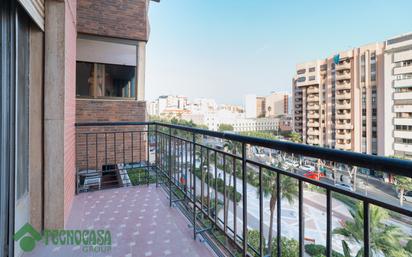 Exterior view of Flat for sale in  Almería Capital