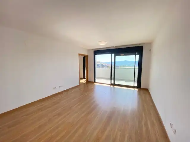 Piso con piscina en venta en Carrer de Rosa Luxemburg, imagen 2