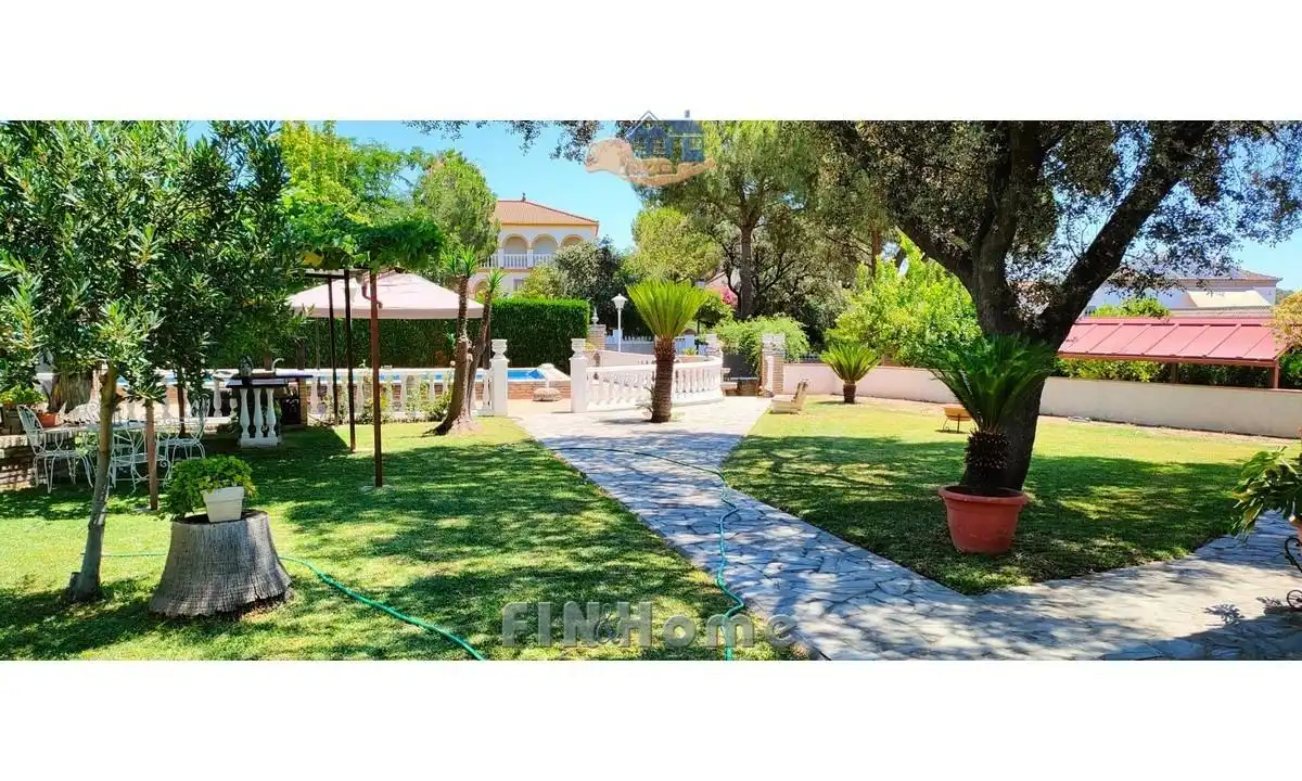 Jardín de Casa o chalet en venta en Gerena con Aire acondicionado, Jardín privado y Trastero