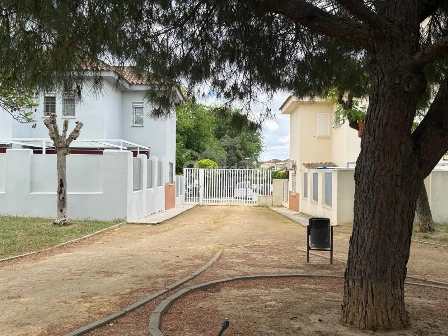 Vista exterior de Casa adosada en venta en Castilleja de la Cuesta con Aire acondicionado y Terraza