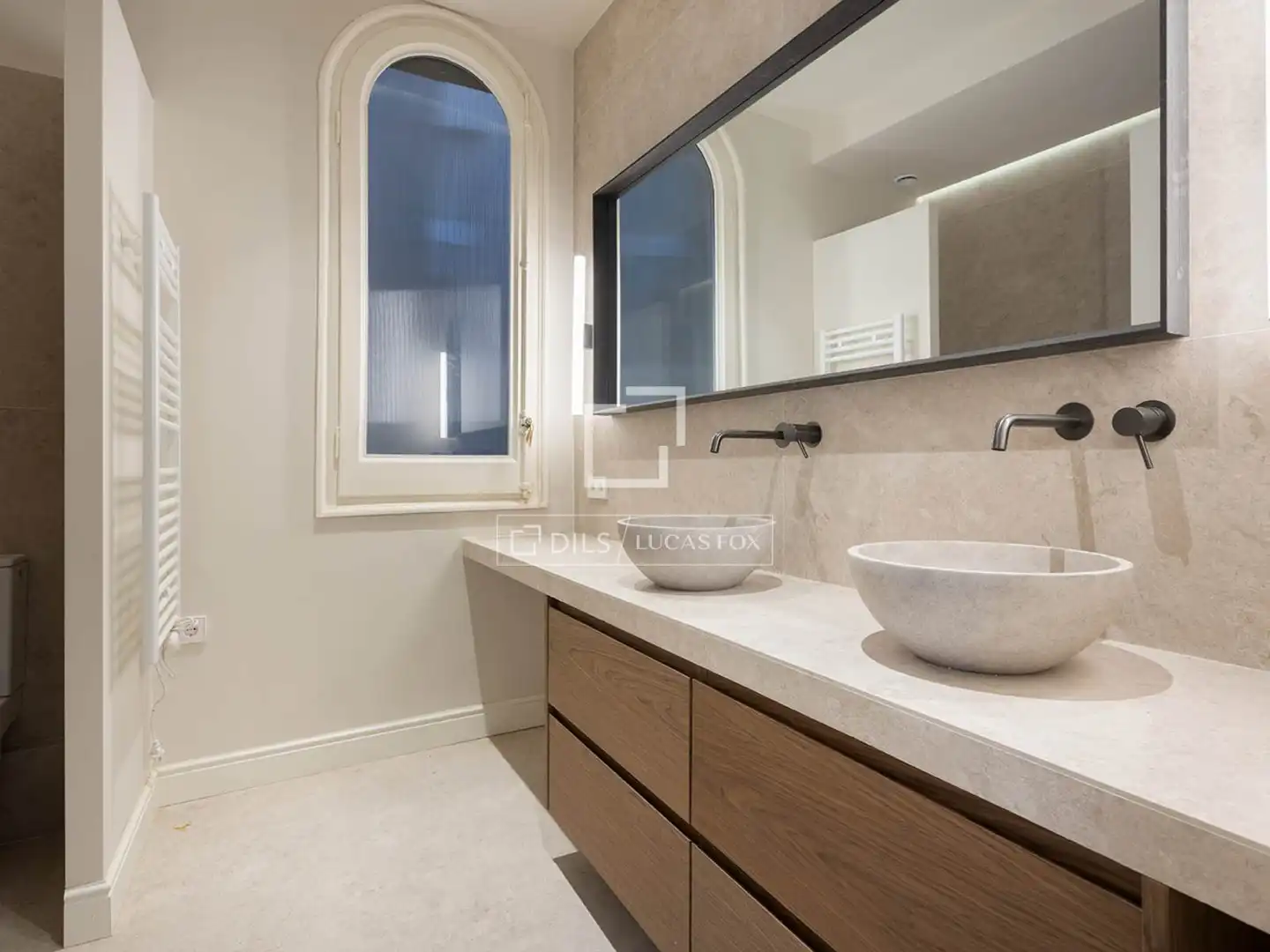 Bathroom of Flat for sale in Barcelona  with Air Conditioner, Heating and Parquet flooring
