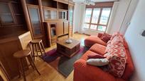 Wohnzimmer von Wohnung miete in Avilés mit Heizung, Parkett und Abstellraum