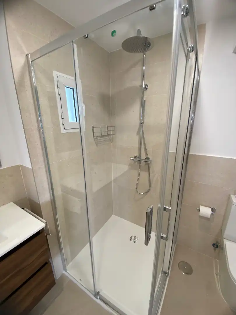 Bathroom of Flat for sale in Vigo   with Heating, Storage room and Furnished