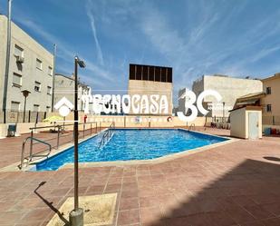 Swimming pool of Flat to rent in Linares