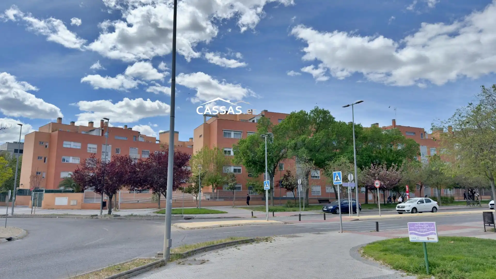 Vista exterior de Àtic en venda en Torrejón de Ardoz amb Calefacció, Terrassa i Traster
