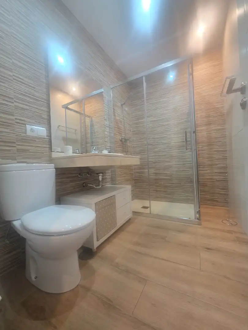Baño de Piso de alquiler en Ciudad Real con Aire acondicionado, Calefacción y Parquet