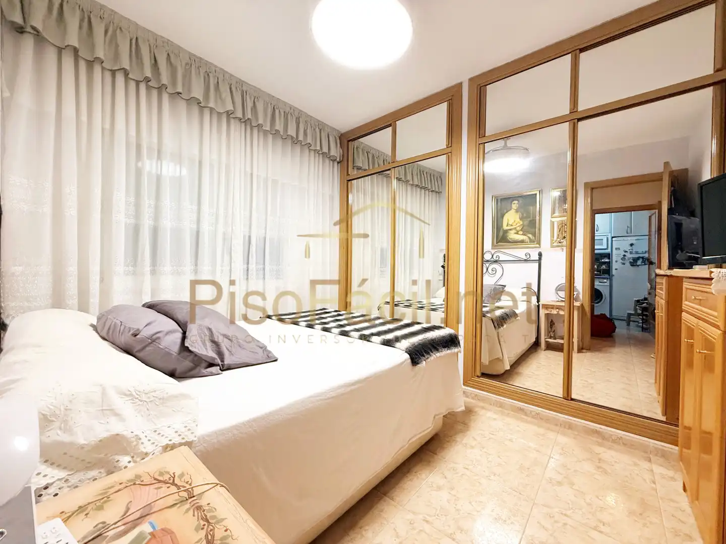 Bedroom of Commercial properties for sale in Parla  with Heating