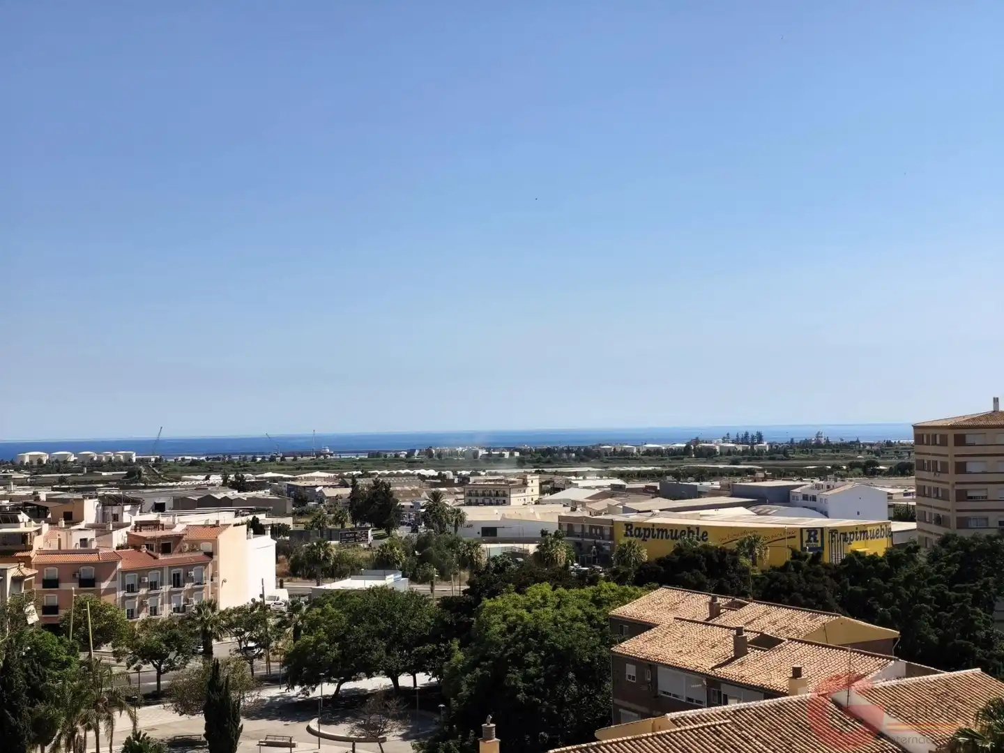 Vista exterior de Pis en venda en Motril amb Terrassa