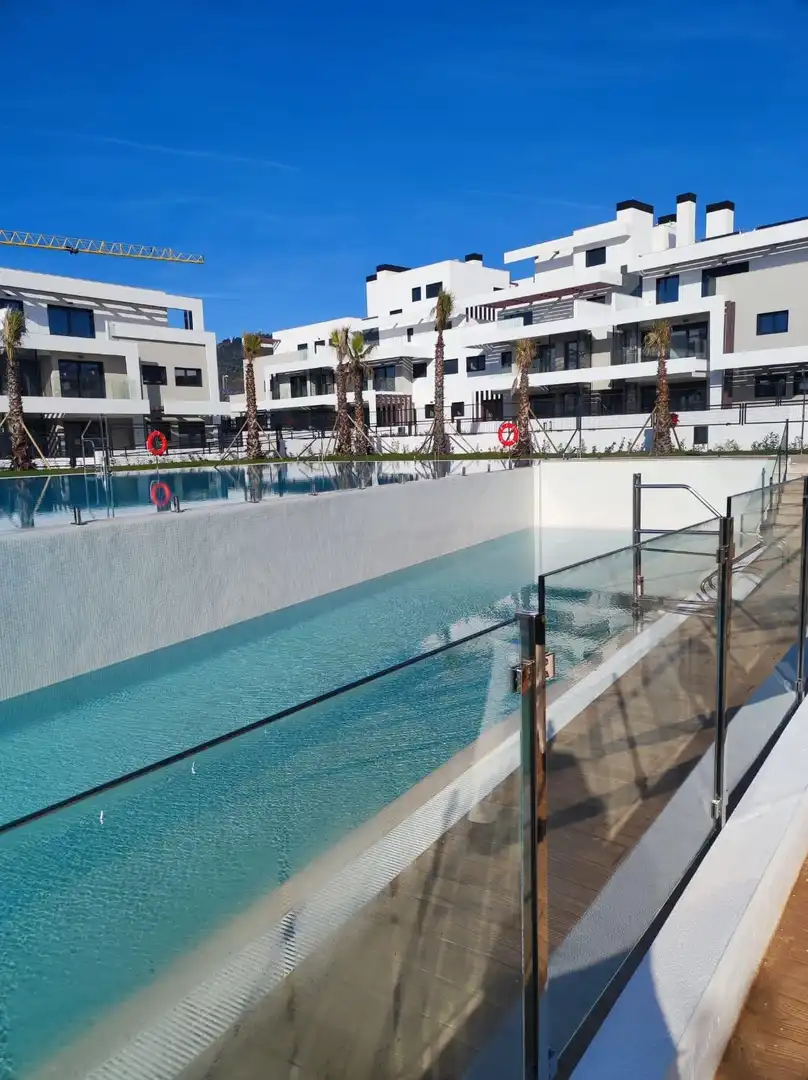 Swimming pool of Attic for rent in Córdoba  with Air Conditioner, Heating and Private garden