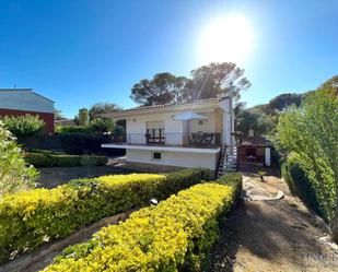 Vista exterior de Casa o xalet en venda en Llagostera amb Aire condicionat, Calefacció i Jardí privat