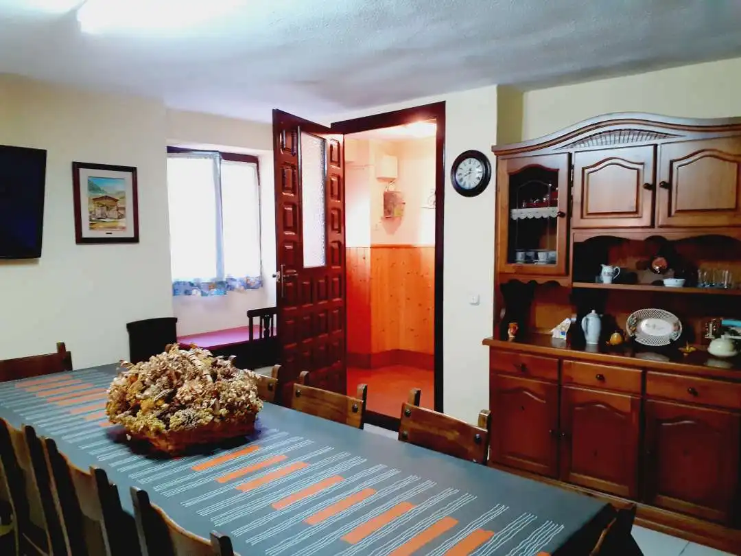 Menjador de Casa o xalet en venda en Valgañón amb Calefacció i Traster