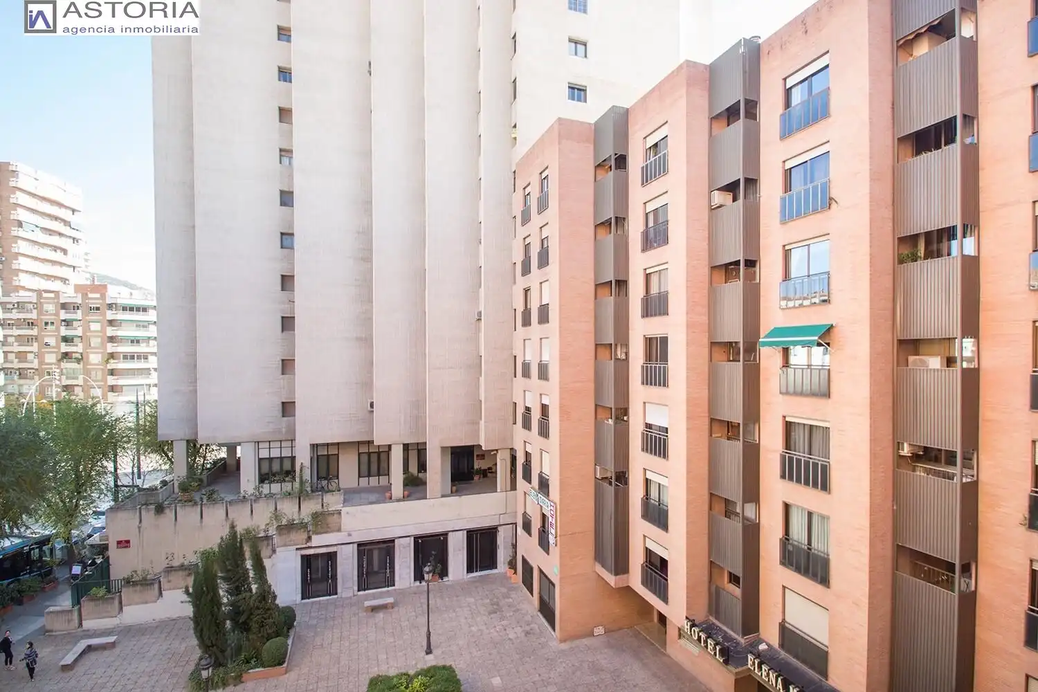 Oficina amb ascensor de lloguer a Avenida de la Constitución 33