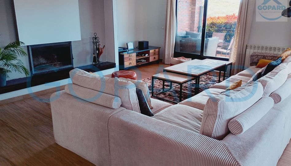 Casa adosada de alquiler en Quijorna - Imagen 3