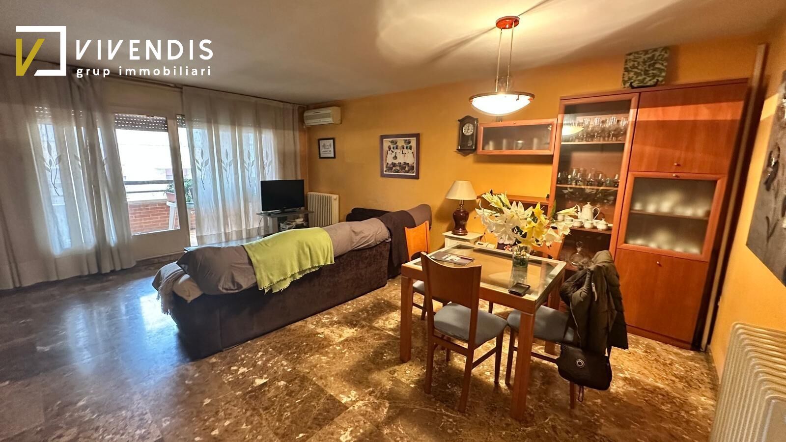 Flat for sale in  PAGESOS, Instituts - Universitat