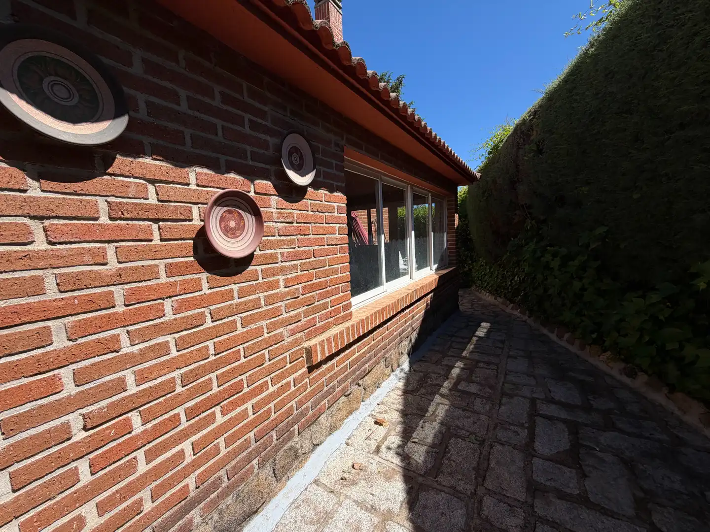 Vista exterior de Casa o chalet en venta en Pelayos de la Presa con Jardín privado, Piscina y Amueblado