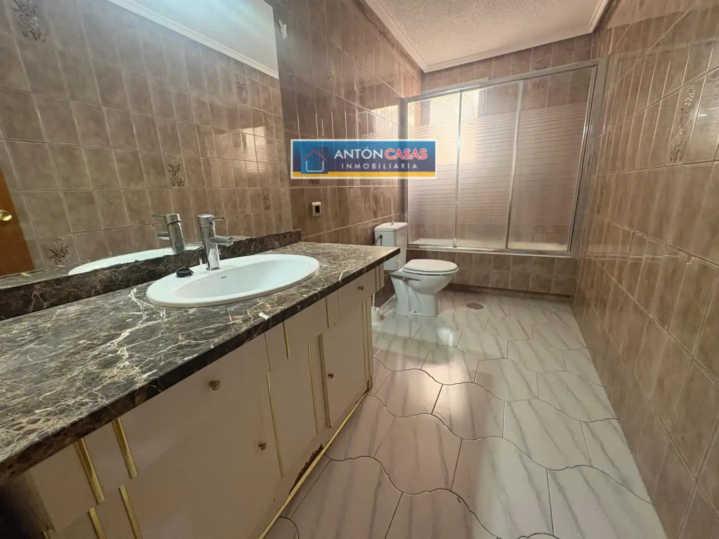 Baño de Piso en venta en Novelda con Aire acondicionado y Parquet