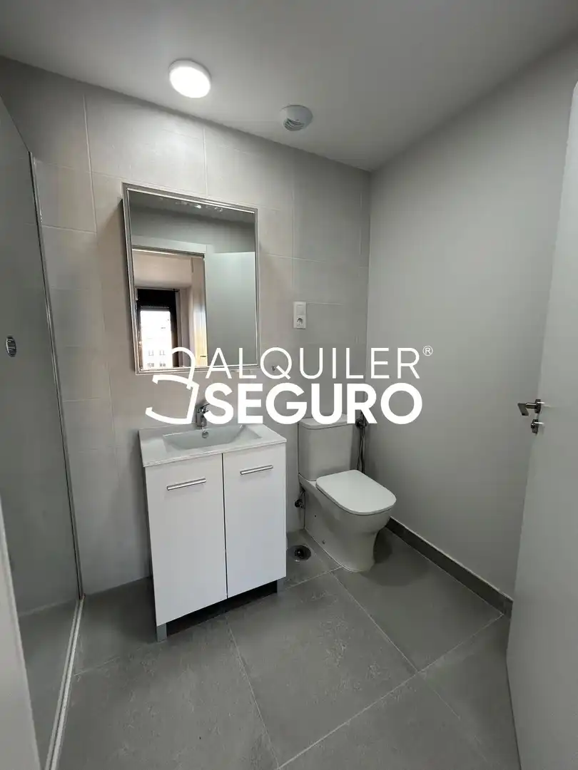 Badezimmer von Wohnung zur Miete in Alovera, Guadalajara