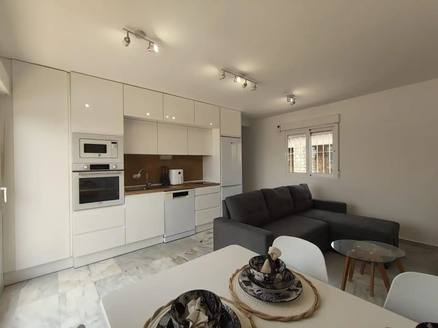 Cocina de Apartamento en venta en Benidorm con Aire acondicionado, Terraza y Balcón