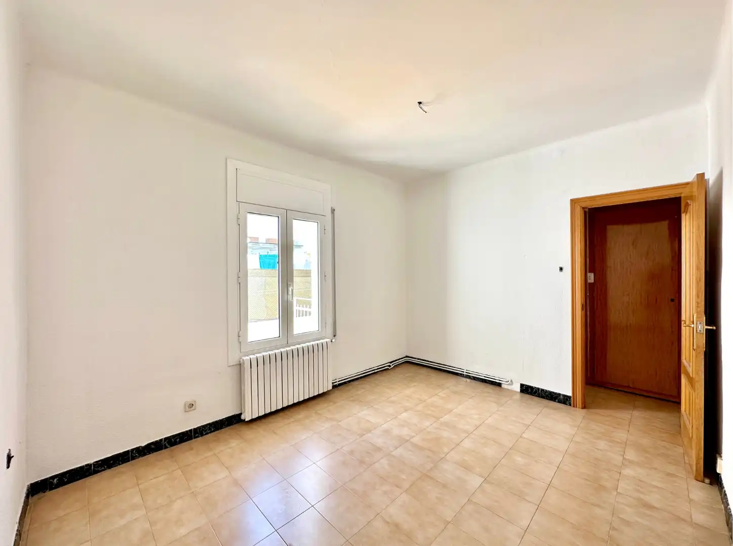 Sala d'estar de Casa o xalet en venda en Torelló amb Calefacció, Terrassa i Traster