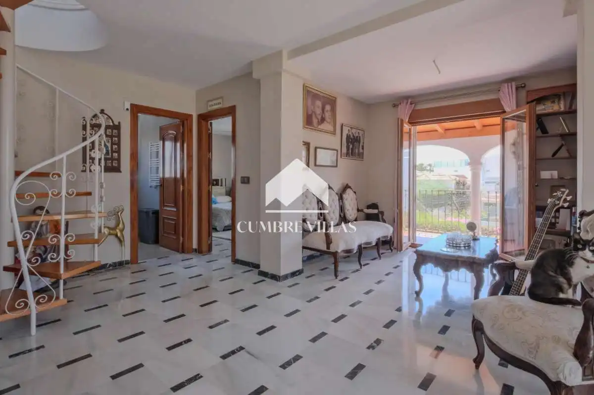 Sala de estar de Casa o chalet en venta en Almuñécar con Jardín privado, Terraza y Amueblado