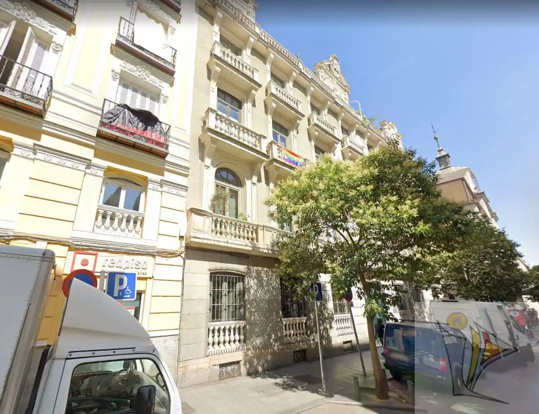 Individual en venta en CL HORTALEZA
